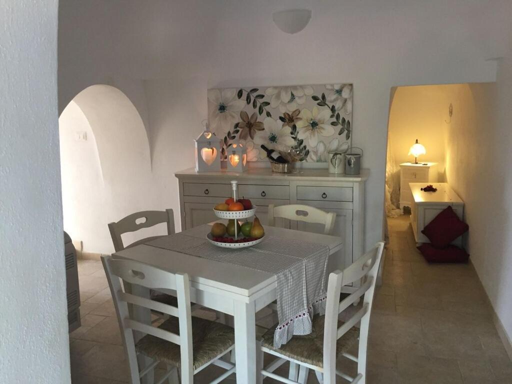 Chateaux Des Trulli San Michele Salentino Exterior photo